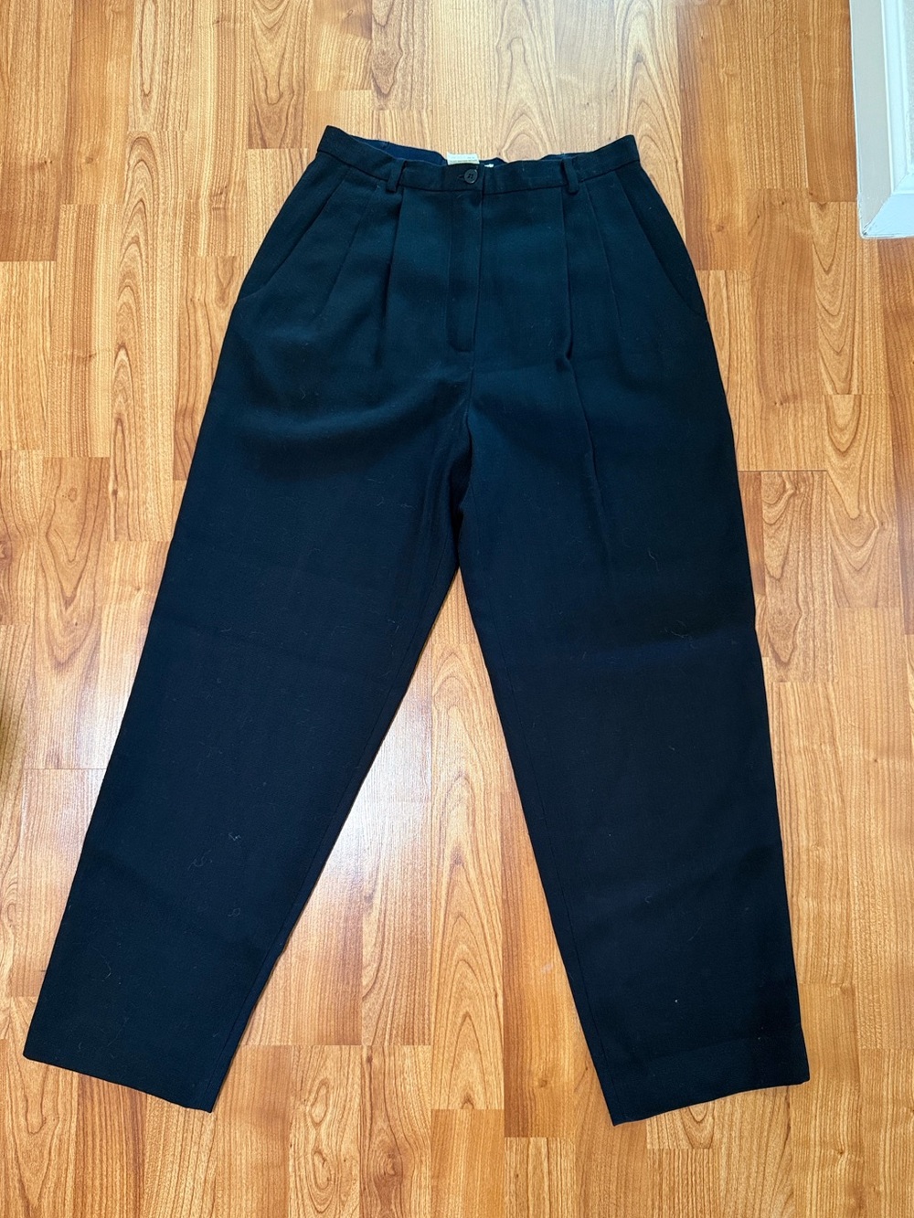 Vintage Georgio Armani Navy women’s Pleated Dress Pants